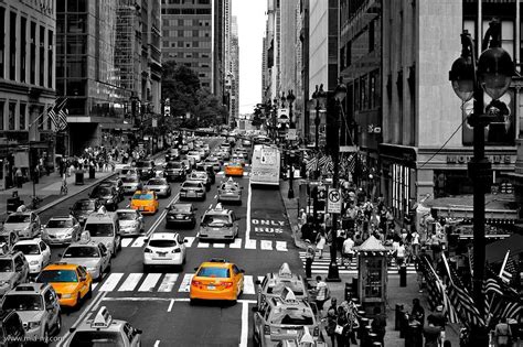 New York Street Wallpaper Black And White