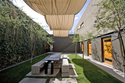 promote: Courtyard Design and Landscaping Ideas