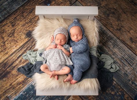 Twins Newborn Photography | Newborn Twins Pictures