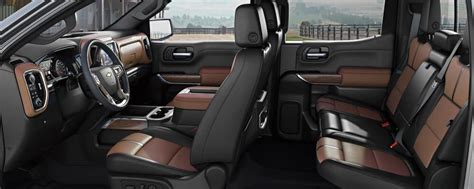 2021 Chevy Silverado 1500 Interior | Chevrolet of Naperville