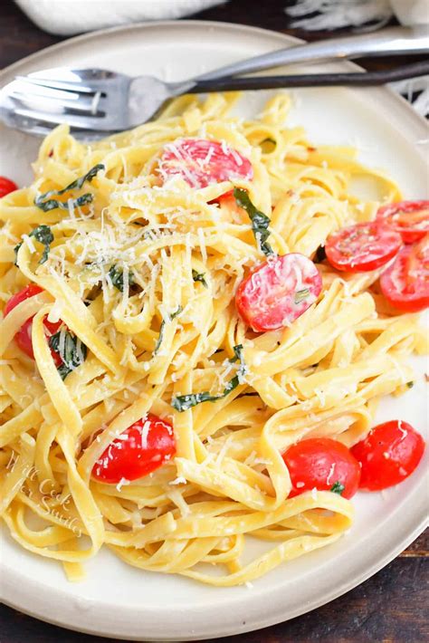 Pasta with Garlic Parmesan Cream Sauce, Tomatoes, and Basil