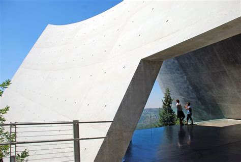 Architecture | The Yad Vashem Holocaust History Museum