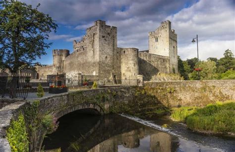 Cahir Castle - En