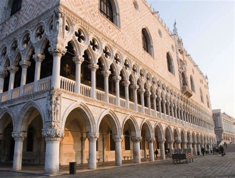 The columns of the Palazzo Ducale, Venice - Italy Travel and Life ...