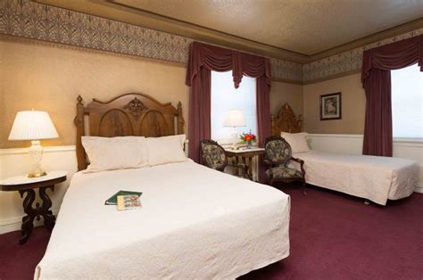 Classic Guestroom - Strater Hotel