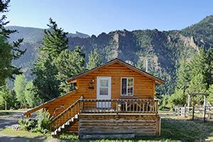 Yellowstone National Park Cabins, Cabin Rentals - AllTrips