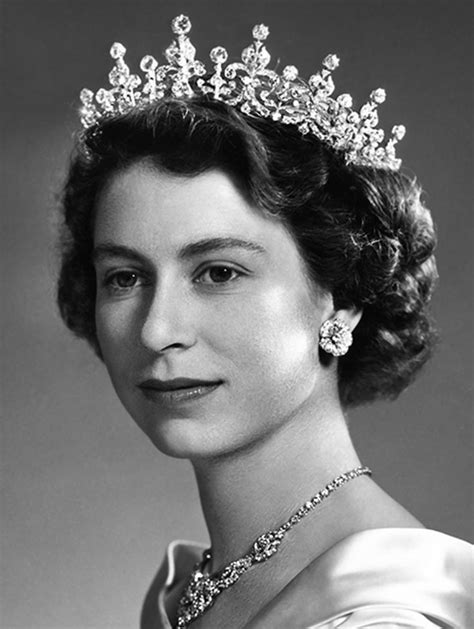 young queen elizabeth ii - Google Search | Young queen elizabeth ...