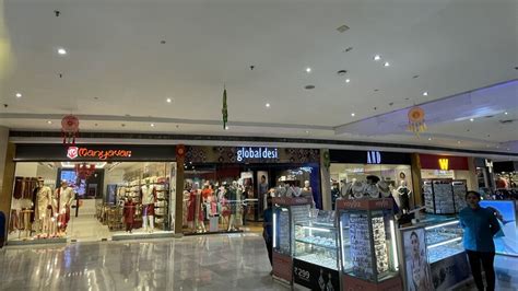 Kolkata Department stores - Multiplex, meals courtroom, best style ...