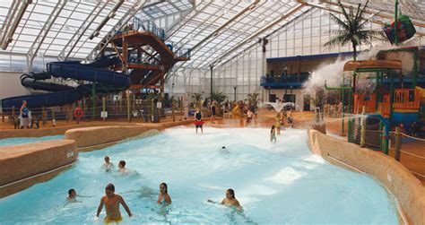 Welcome to the Americana Waterpark (Waves Indoor Waterpark) in Niagara ...