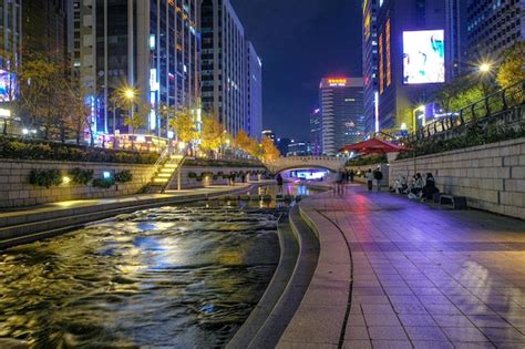 Premium Photo | The night view of cheonggyecheon in seoul south korea