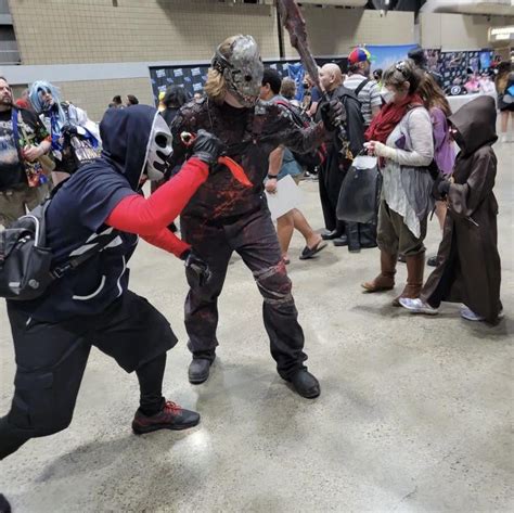 My trapper cosplay at planet Comic-Con : r/deadbydaylight