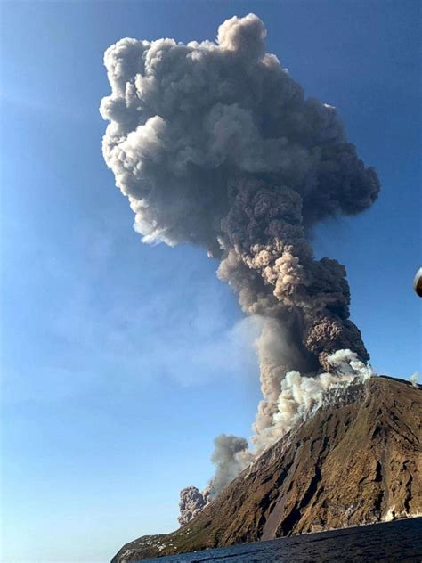 Stromboli volcano in Italy, near Sicily, erupts, killing 1 and injuring ...