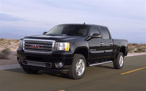 2011 GMC Sierra Denali HD Image. Photo 20 of 34