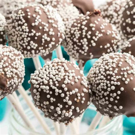 Chocolate Cake Pops - Starbucks Chocolate Cake Pops Recipe