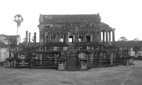 building inside angkor wat Free Photo Download | FreeImages