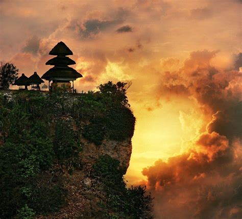 Bali Uluwatu Temple - Bali Temples - Bali Bedira Anugrah Tour & Travel