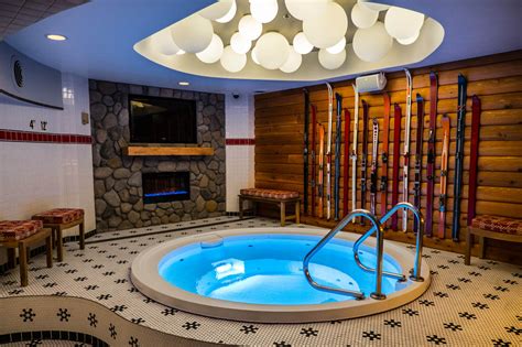 Chicago's Acme Hotel Opens Hot Tub-Themed Bar| Aquatics International ...