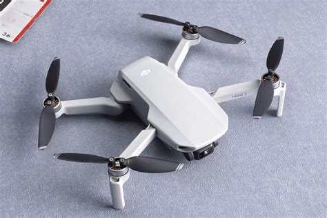 DJI’s palm-sized Mini 2 drone flies further and shoots 4K for $449 ...