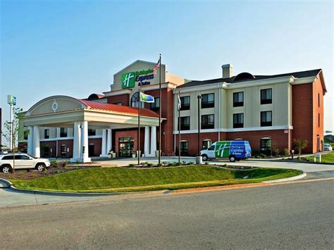 Holiday Inn Express & Suites Morton Peoria Area - Best Hotels Online