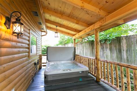 11 Best Cabins With Hot Tub In Berlin, Ohio - Updated 2024 | Trip101