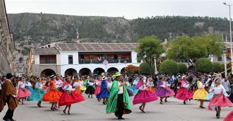 Carnival in Ayacucho: People, parades and powder | Peru SST | Goshen ...