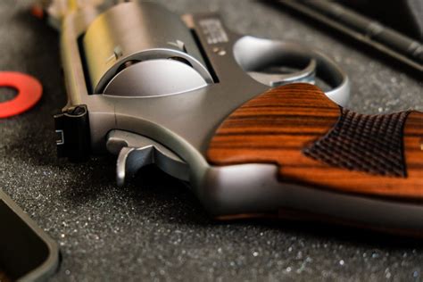 Top 10 Handguns for Hunting - Hafaspot