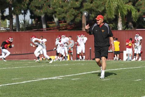 Monte Kiffin and young USC defense hit stride in 2011 | Daily Trojan