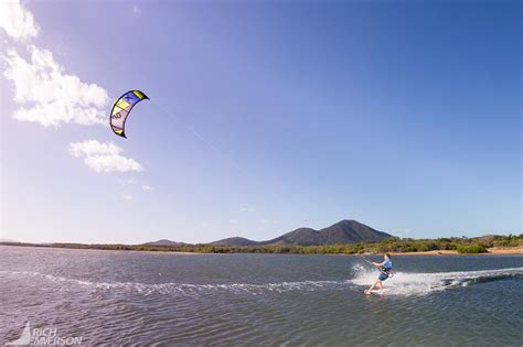 kitesurfing lessons Cairns | Pacific Watersports