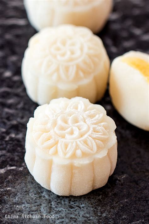 Snow Skin Mooncake-Video Recipe with Custard Filling - China Sichuan Food