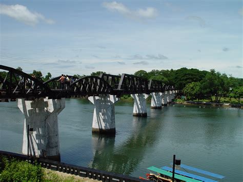 File:Bridge over River Kwai.jpg - Wikipedia