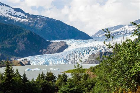 Mendenhall Glacier in Juneau, Alaska - Juneau Tours and Excursions ...