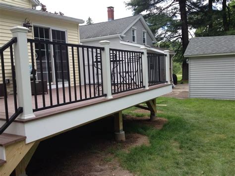 Azek Railing : AZEK Decking, GAF Roofing, Dartmouth, MA | Contractor ...