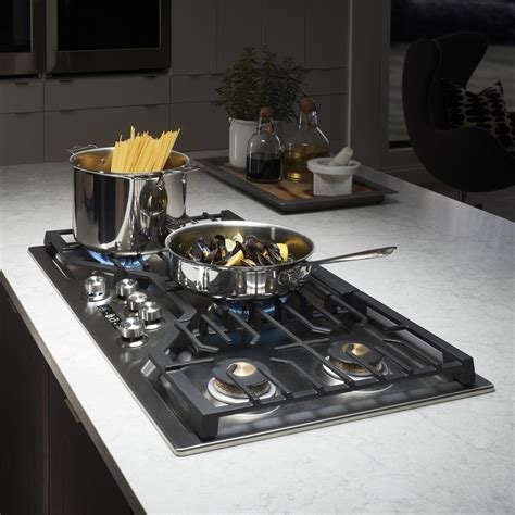 Monogram 36" Deep Recessed Gas Cooktop Stainless Steel - ZGU36ESLSS ...