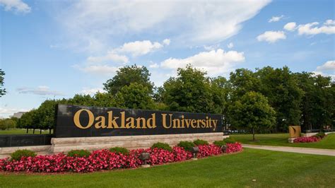 Oakland University Campus Tour - YouTube