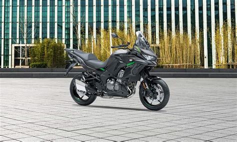 Kawasaki Versys 1000 available in 1 Colours in India - carandbike