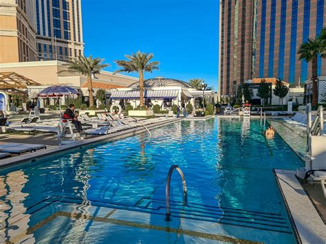 Venetian Las Vegas Pool Review – Everything You Need to Know about the ...