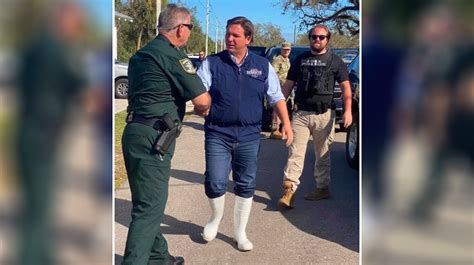 Does cowboy DeSantis wear lifts in his cowboy boots? - Politics Forum ...