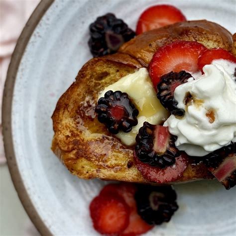 Challah French Toast With All The Toppings - Food Heaven Made Easy