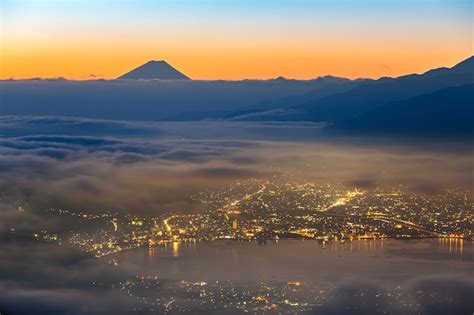 Premium Photo | Mount fuji sunrise