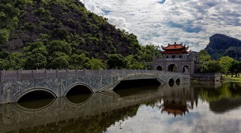 Hoa Lu – Tam Coc Tour Full Day - EHGTRAVEL