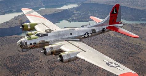 World War II Boeing B-17 Flying Fortress will take the skies over Des ...