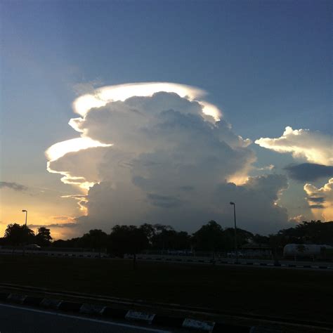 Pileus - Cloud Appreciation Society