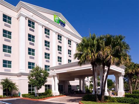 Holiday Inn Express & Suites Miami-Kendall - Miami, Florida