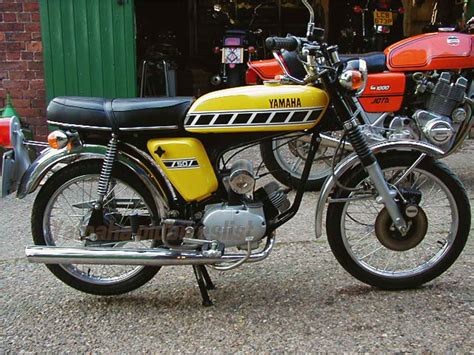 1977 Yamaha FS1-E Classic Vintage Enduro - Yamaha Old Bikes List