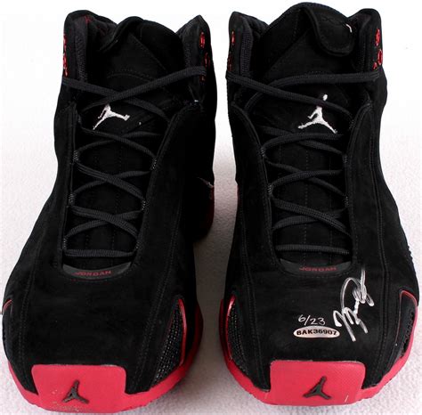 Michael Jordan Signed New Pair of "Air Jordan" Retro 21 LE Basketball ...