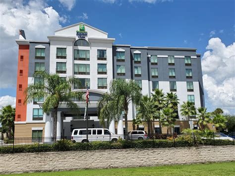 Hotel On International Drive Orlando | Holiday Inn Express & Suites ...