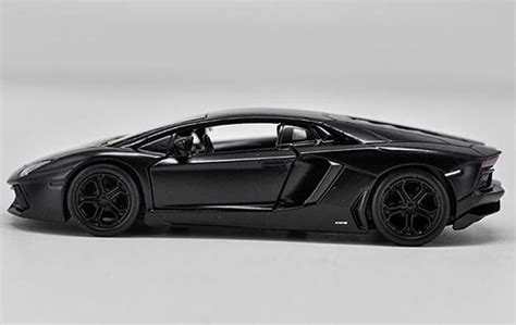 Diecast Lamborghini Aventador LP700-4 Toy 1:36 Scale By Welly [VB2A460]