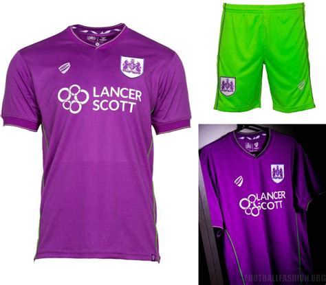 Bristol City FC 2017/18 Away Kit – FOOTBALL FASHION.ORG