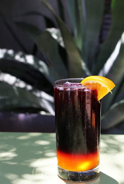 The Summer Splendor of the Tinto de Verano Cocktail - Imbibe Magazine