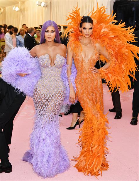 Met Gala 2019: Kendall and Kylie Jenner's Sister Meme Moment